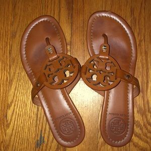 Gently warn Brown Tory Burch flip flops